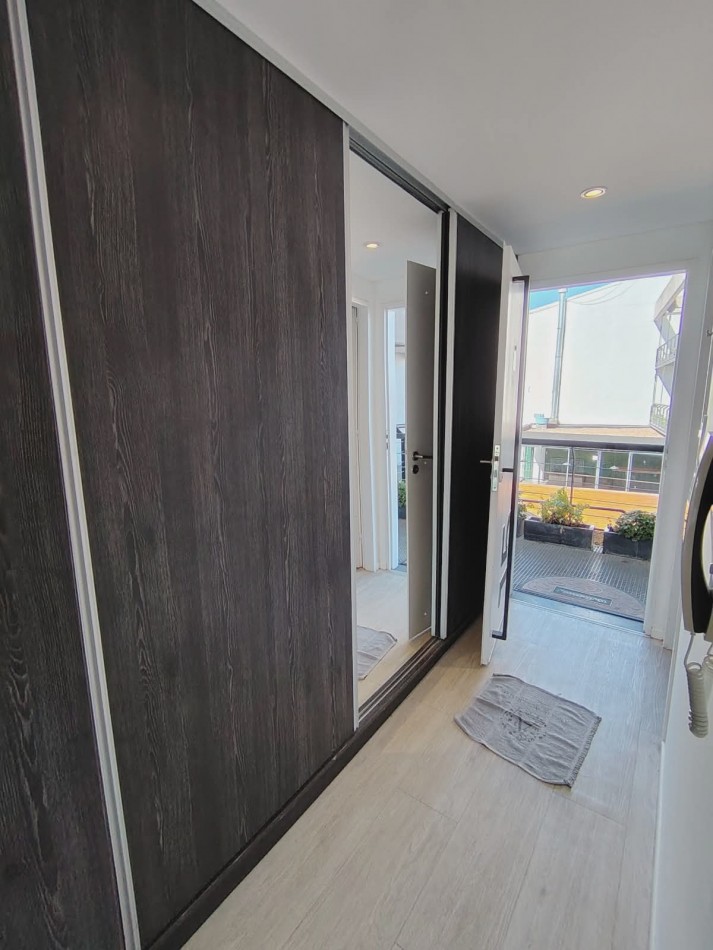 Monoambiente con jacuzzi, piscina, solarium y cochera